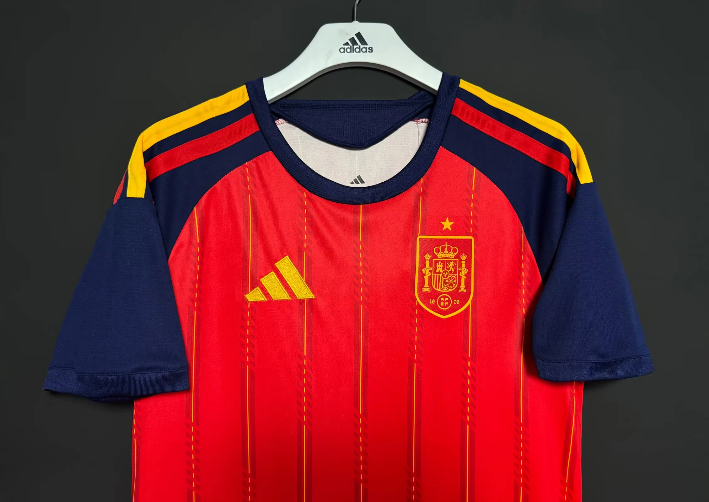 Spain 2026 Home Jersey - Fan Version - Image 4