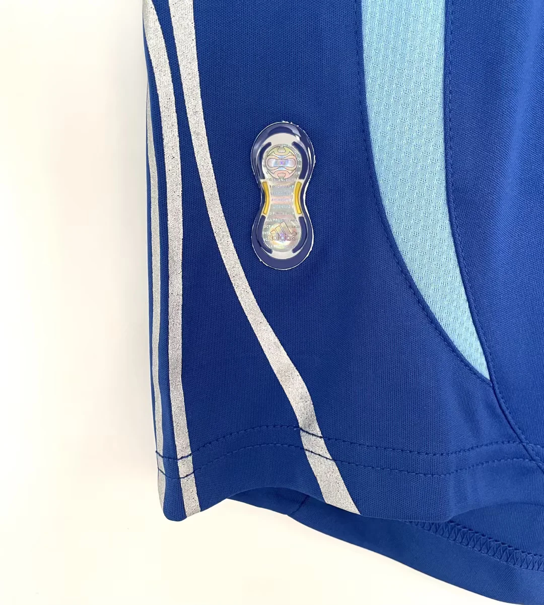 Japan 06-07 Home Jersey - Retro Version - Image 3