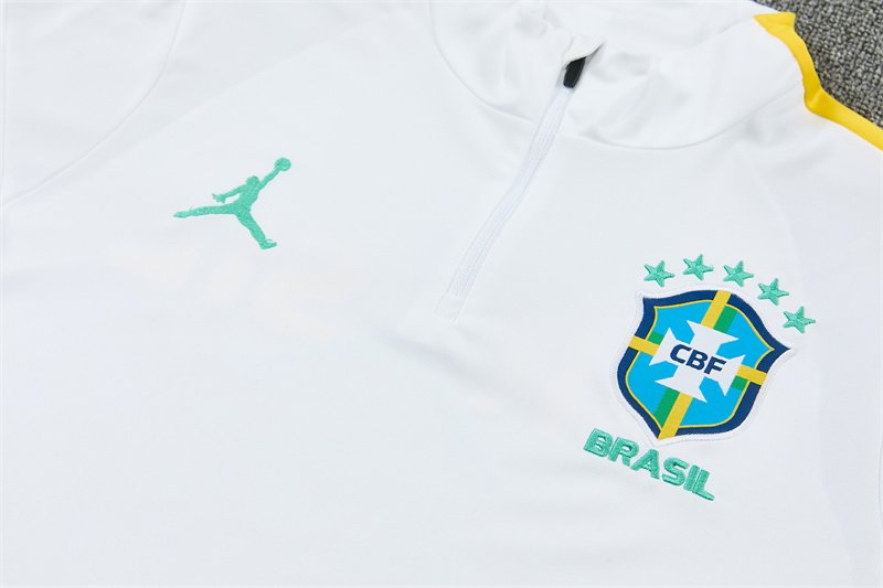 Brazil 26/27 Half-zip White Training Kit - Image 4