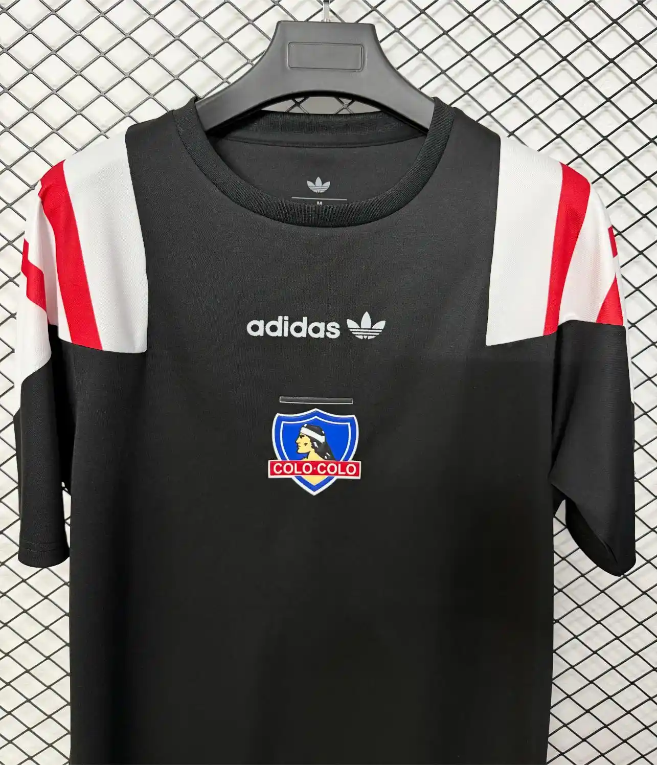 Colo Colo 26/27 EQT Black Jersey - Fan Version - Image 2