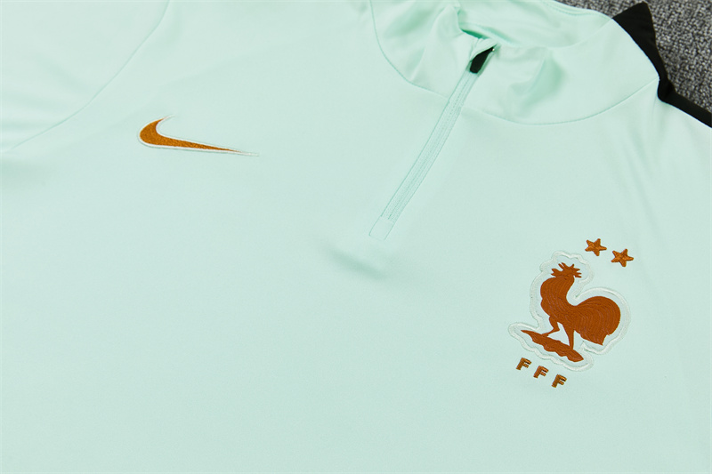 France 26/27 Half-zip Green Training Kit - Image 4