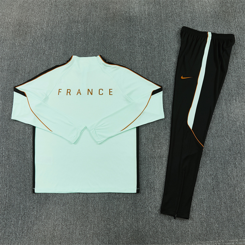France 26/27 Half-zip Green Training Kit - Image 3