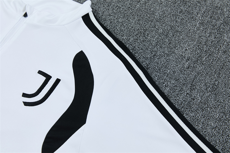 Juventus 26/27 Half-zip White Training Kit - Image 5